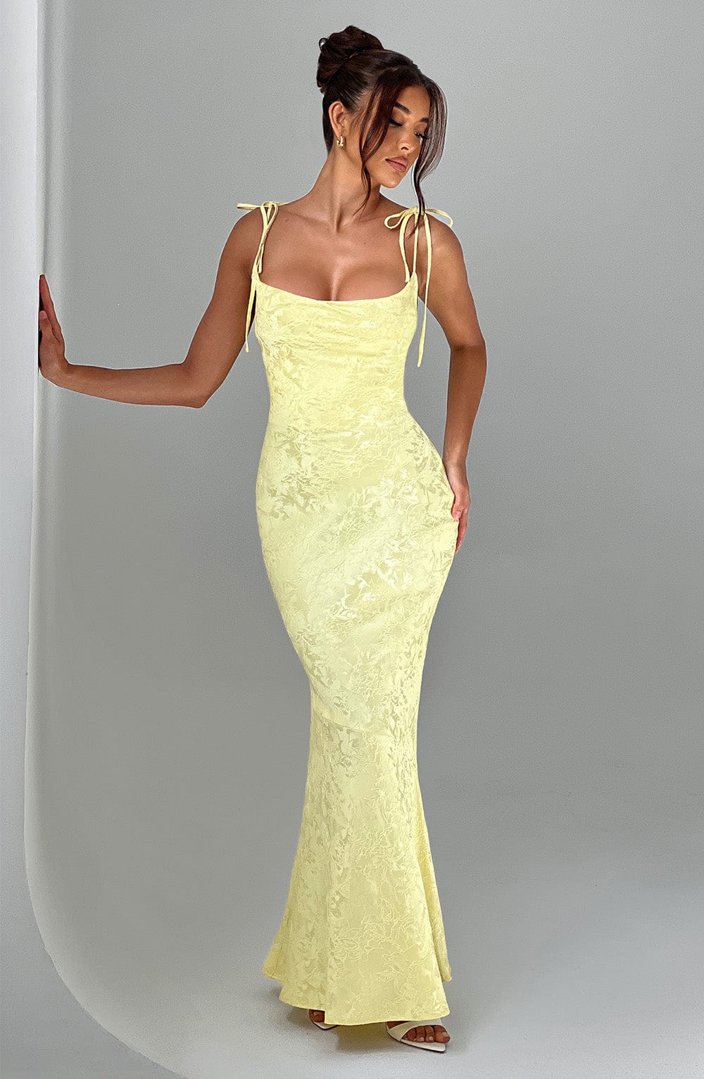 Elegant Mermaid Square Neck Sleeveless Jacquard Maxi Tie Strap Lace Up Evening Gown