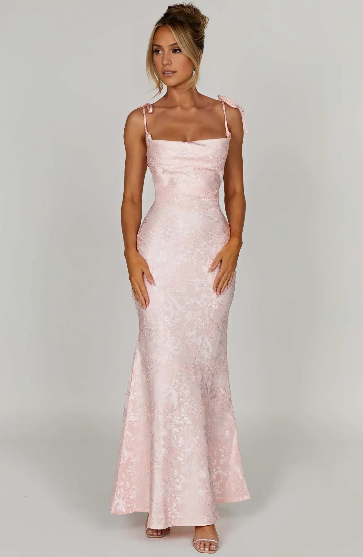 Elegant Mermaid Square Neck Sleeveless Jacquard Maxi Tie Strap Lace Up Evening Gown