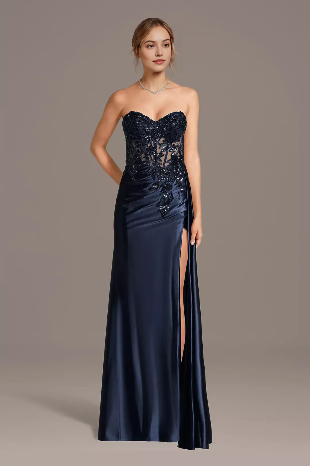 Elegant Mermaid Strapless Satin Long Beaded Applique Evening Dress