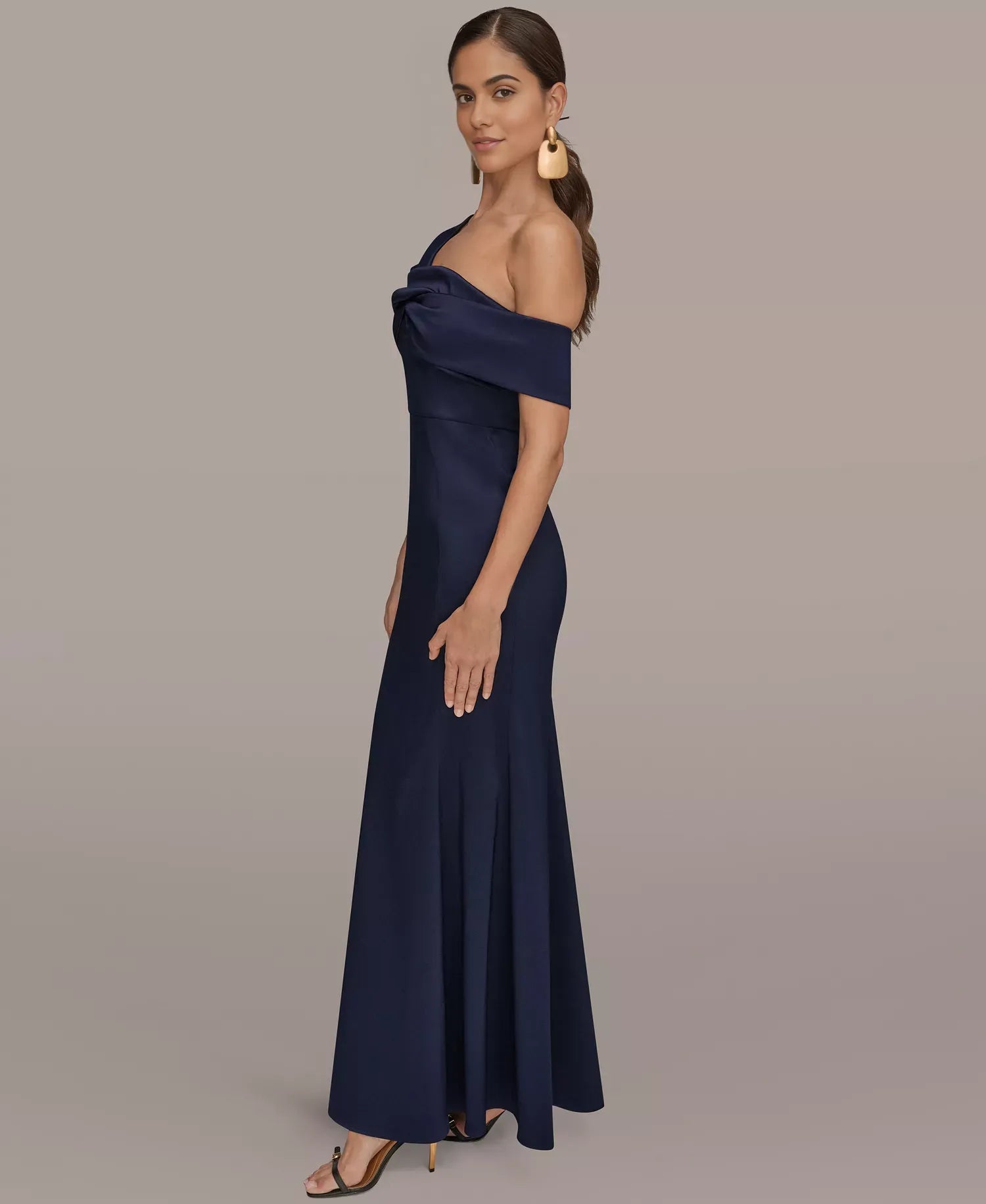 Elegant Off Shoulder Satin Cocktail Dress Mermaid Evening Gown With Twist