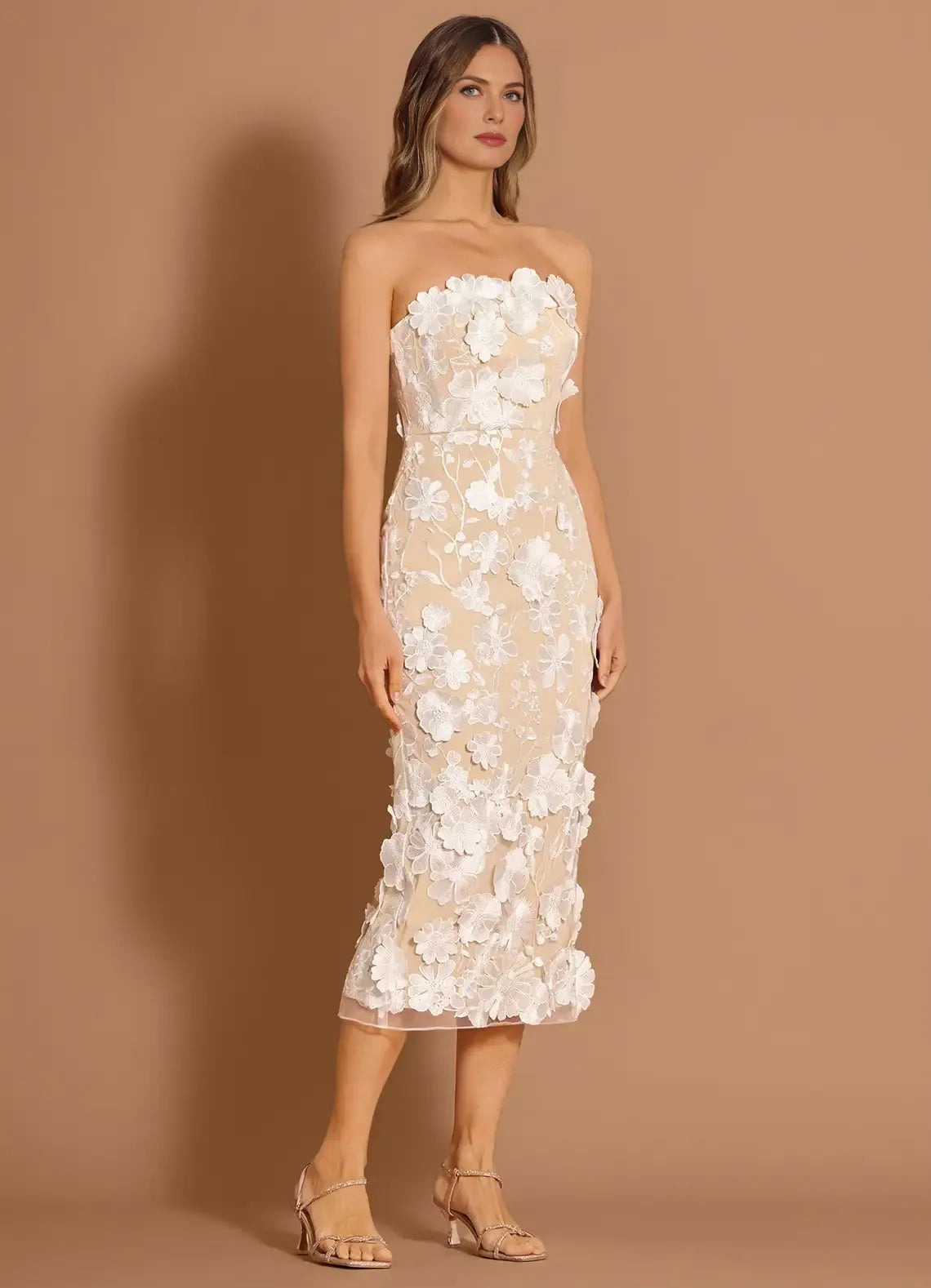 Elegant Sheath Strapless Sleeveless Mesh Midi BackSlit 3DFloral Cocktail Dress
