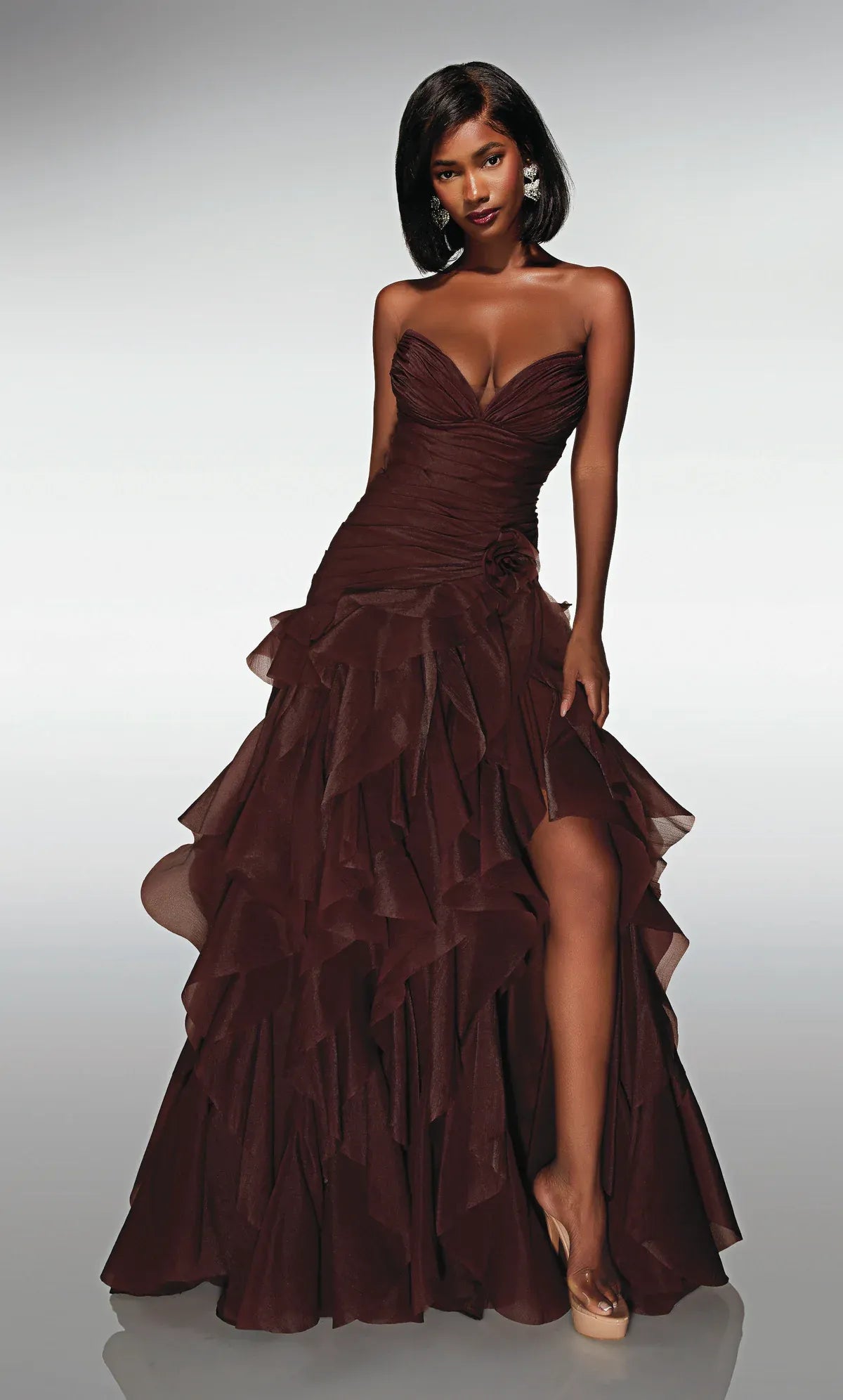 Elegant Strapless Sweetheart Neckline Tiered Tulle Evening Gown Formal Prom Dress