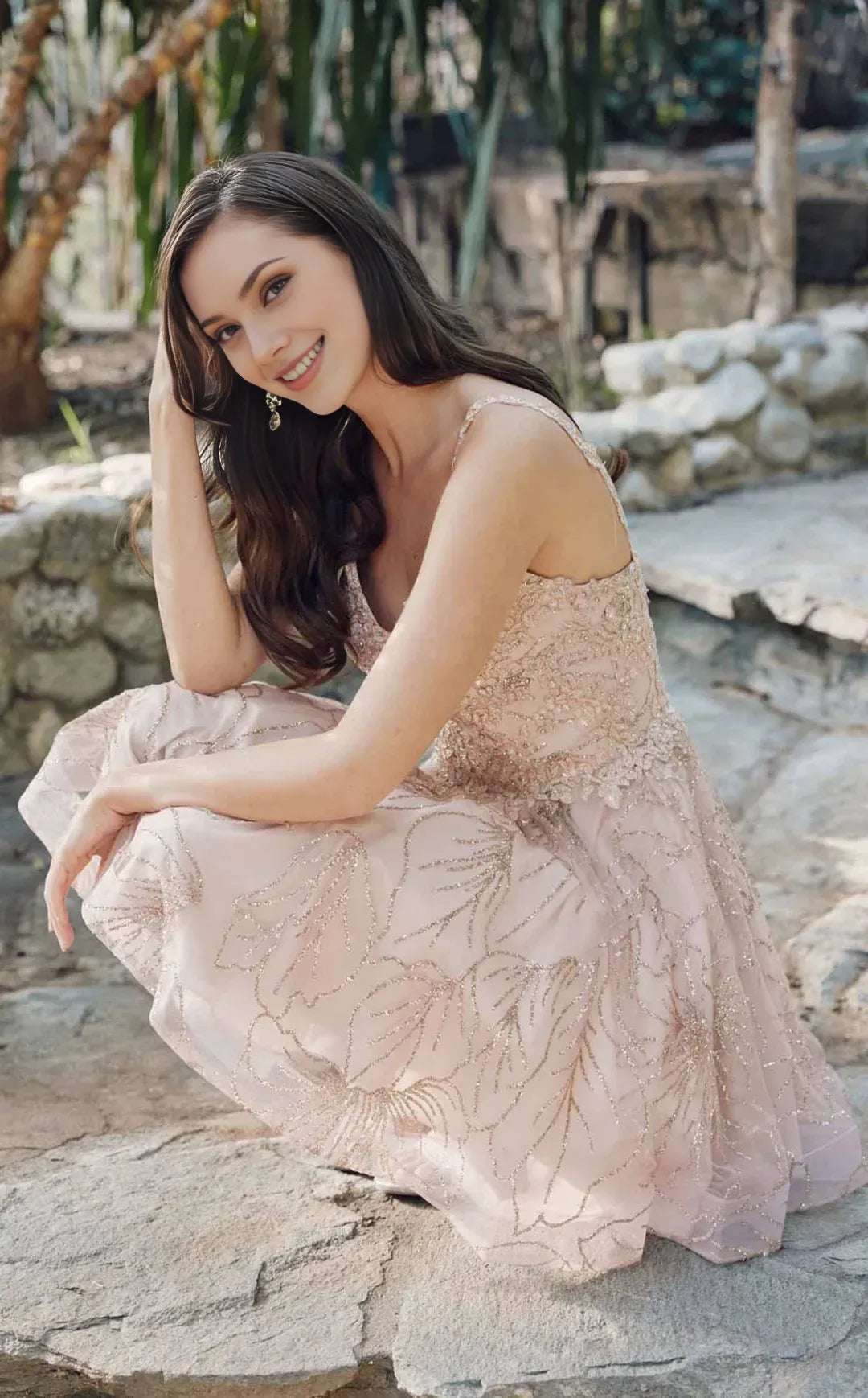 Exquisite Flare V-neck Sleeveless Tulle Mini Glitter Floral Embroidered Lace Homecoming Dress