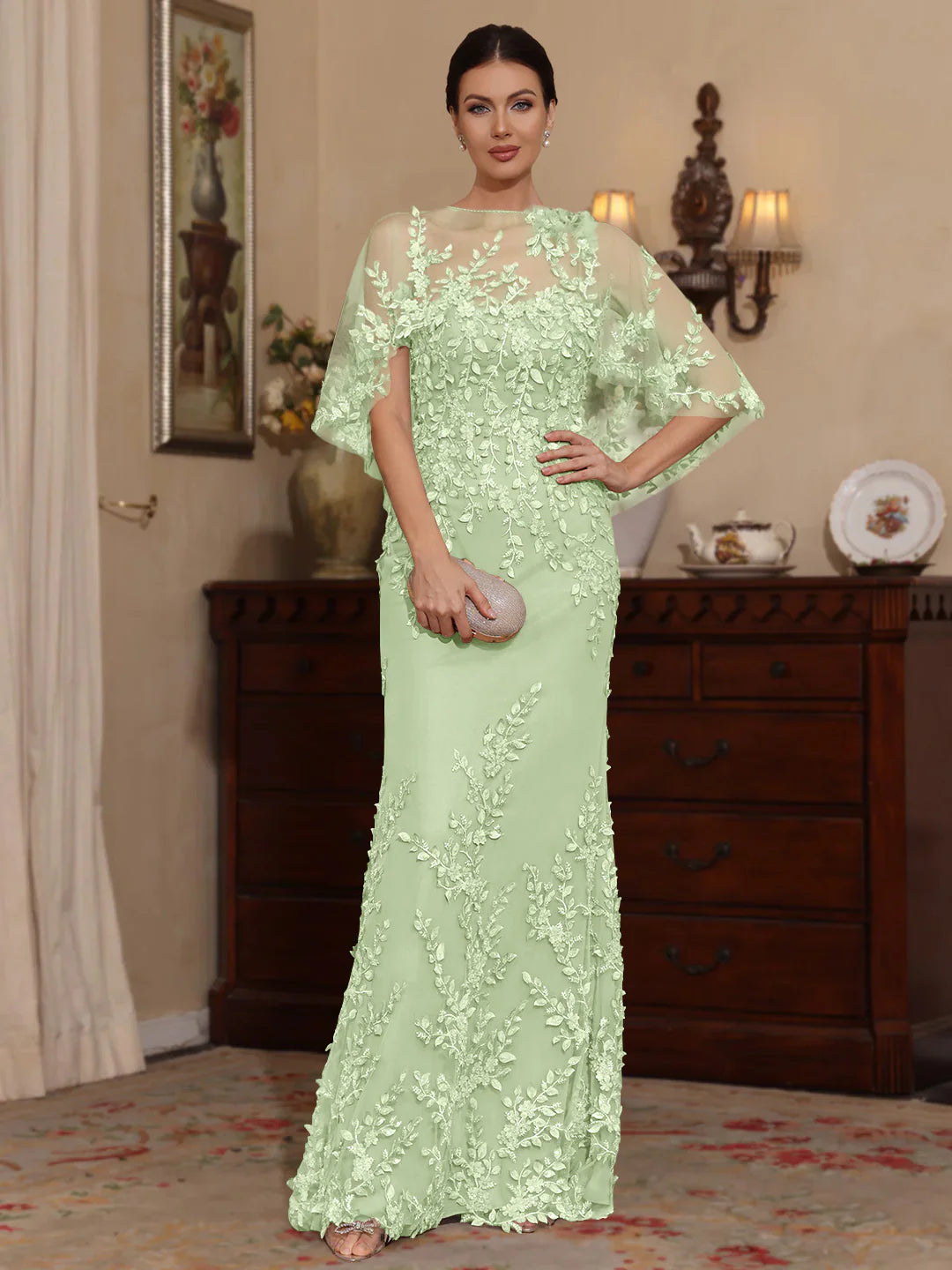 Elegant Fitted Sweetheart Neck Lace Floor-Length Cape Gown Mother of the Bride Dress