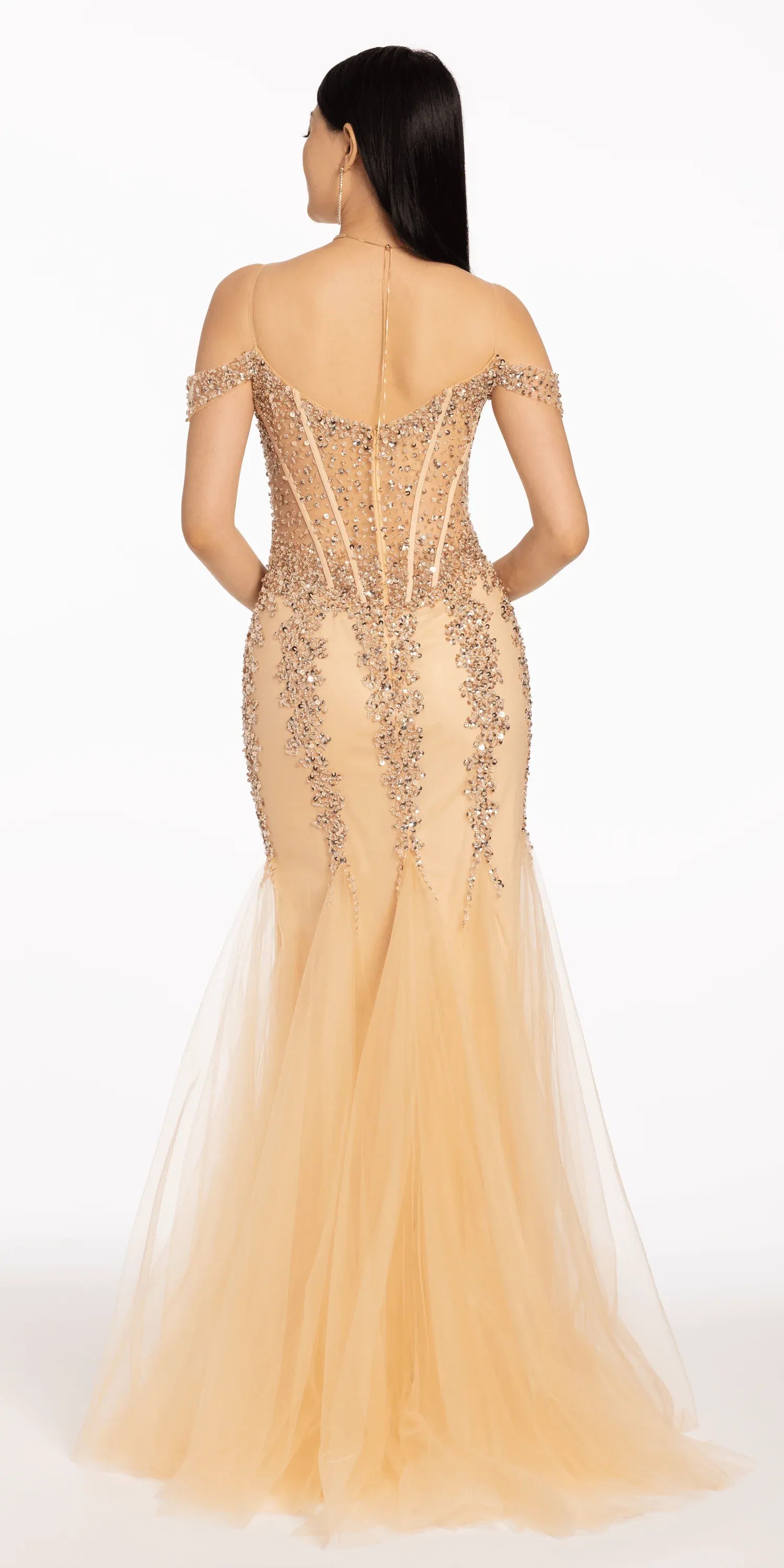 Elegante vestido de fiesta largo de tul, corte sirena, con hombros descubiertos y espalda transparente