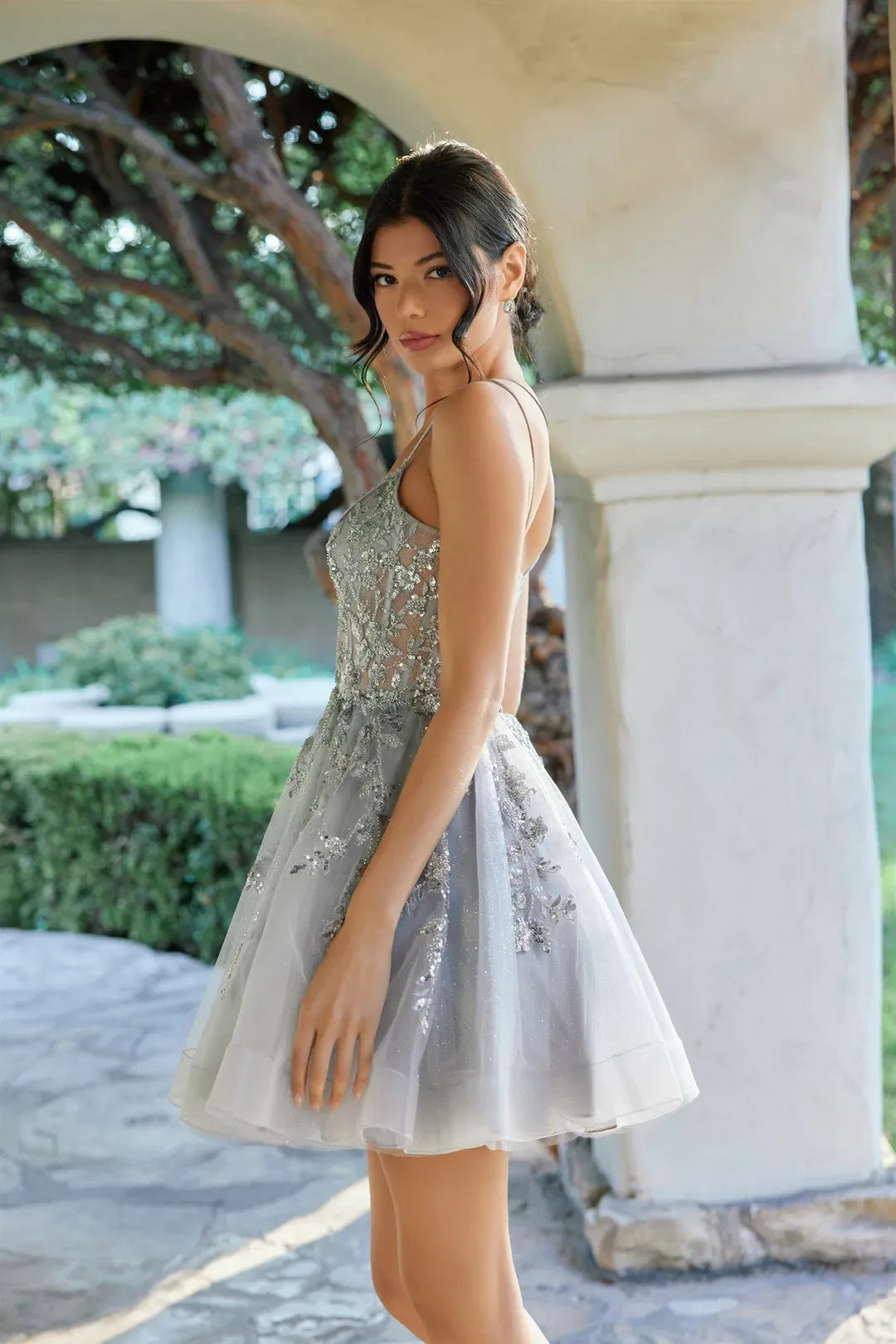 Glam A-Line Sweetheart SpaghettiStrap V Neck Tulle Mini Beaded Homecoming Dress