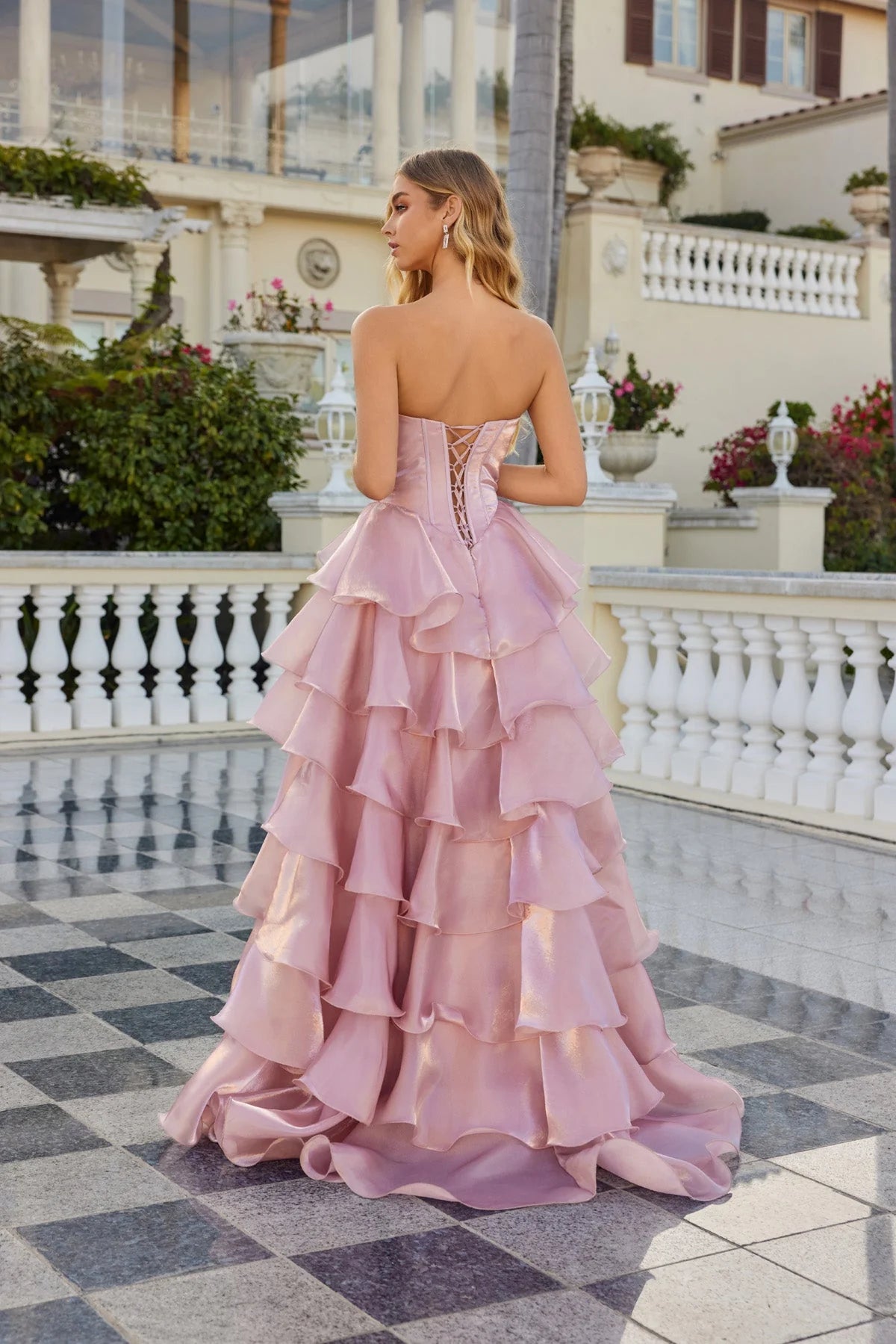 Vestido de gala glamuroso, sin tirantes, escote corazón, sin mangas, con volantes y pedrería, para fiesta de graduación