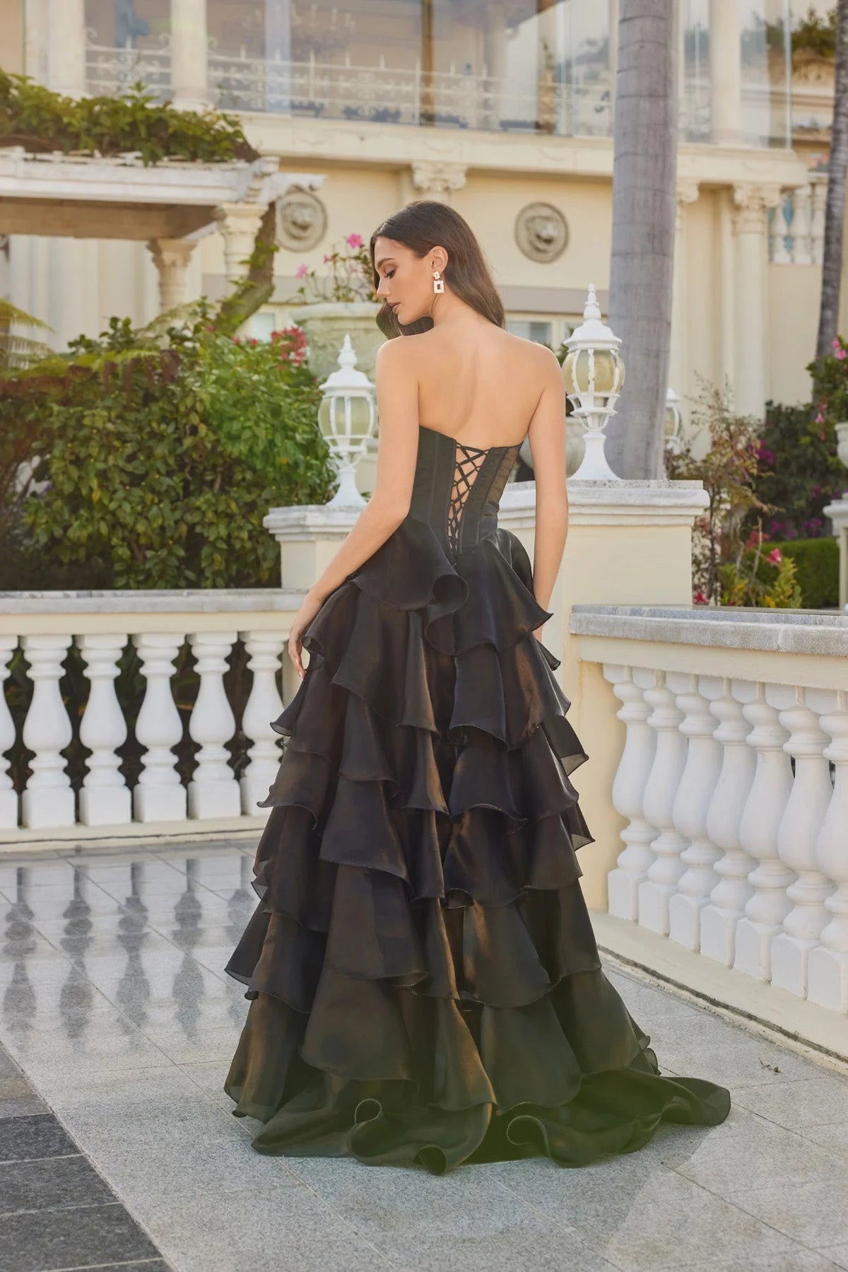 Vestido de gala glamuroso, sin tirantes, escote corazón, sin mangas, con volantes y pedrería, para fiesta de graduación