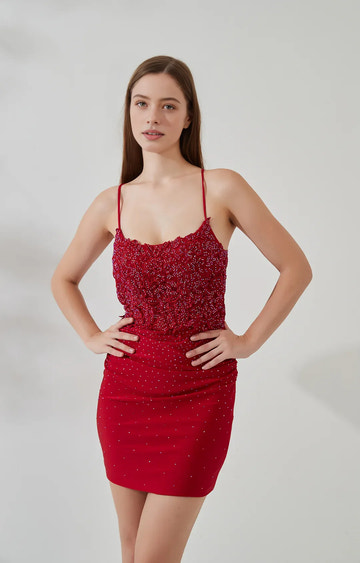 Glamuroso Vestido de Fiesta Corto sin Espalda con Escote Redondo, Encaje y Fruncidos Ajustado al Cuerpo