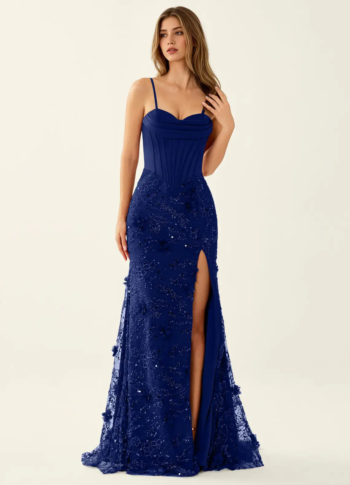 Vestido largo de fiesta de corsé con aberturas, escote corazón, encaje ceñido y cuentas, glamuroso