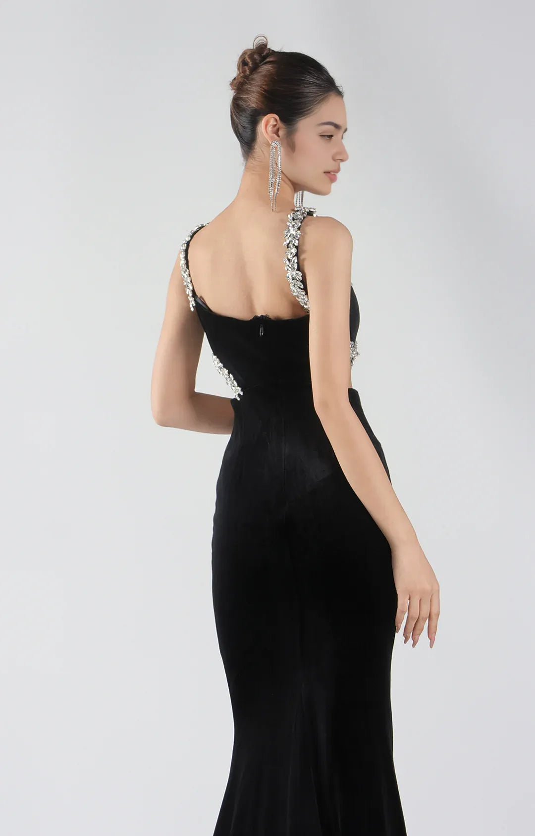 Glamorous Mermaid Halter Sleeveless Velvet Floor-length Beaded Cutout Evening Gown
