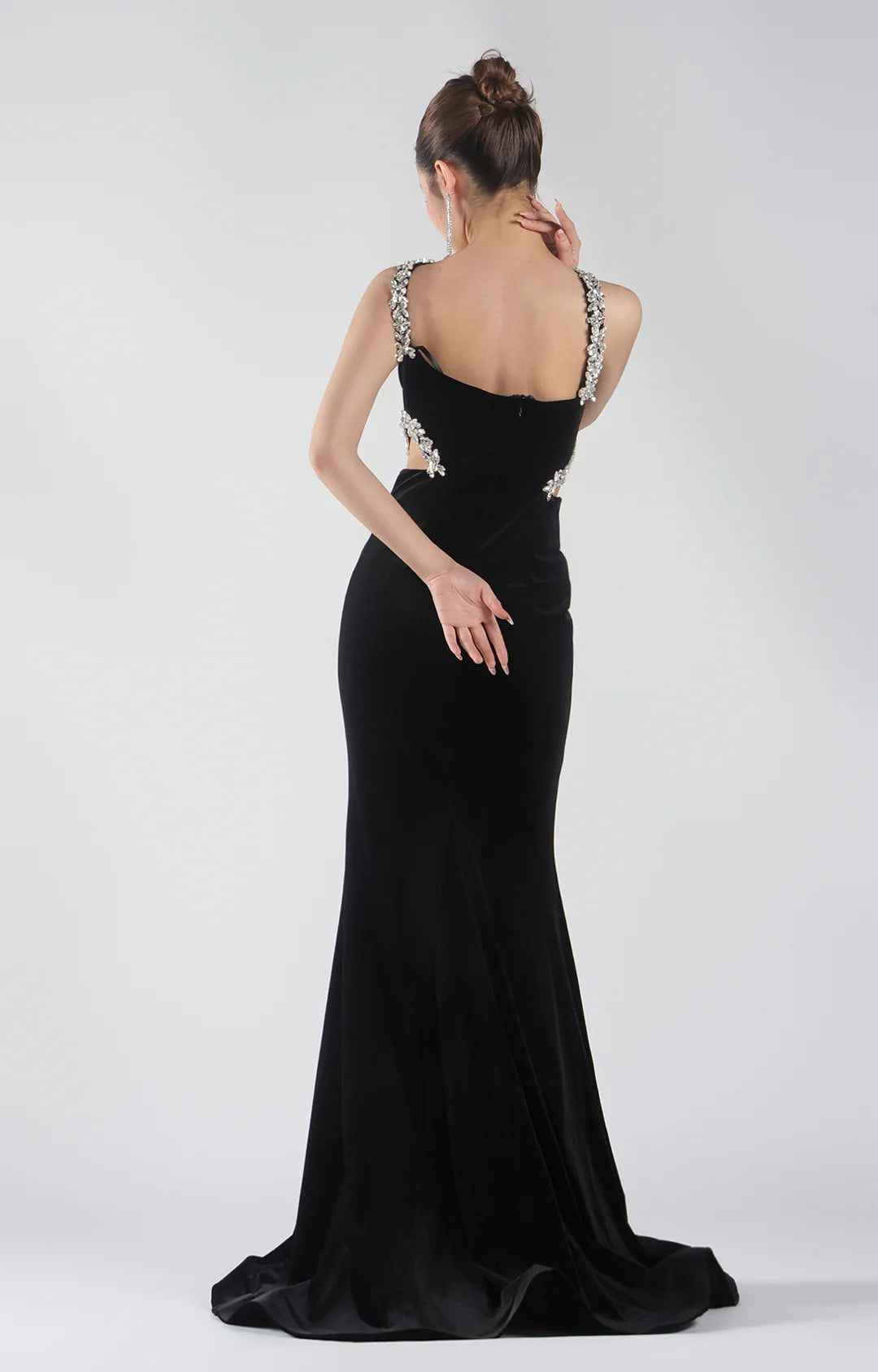 Glamorous Mermaid Halter Sleeveless Velvet Floor-length Beaded Cutout Evening Gown