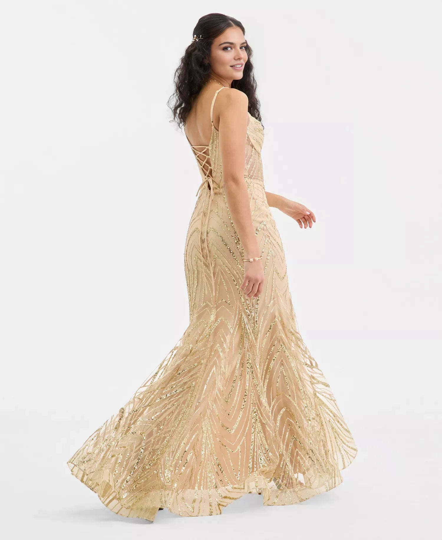 Vestido de fiesta de lentejuelas con tirantes finos de sirena glamurosa y malla hasta el suelo
