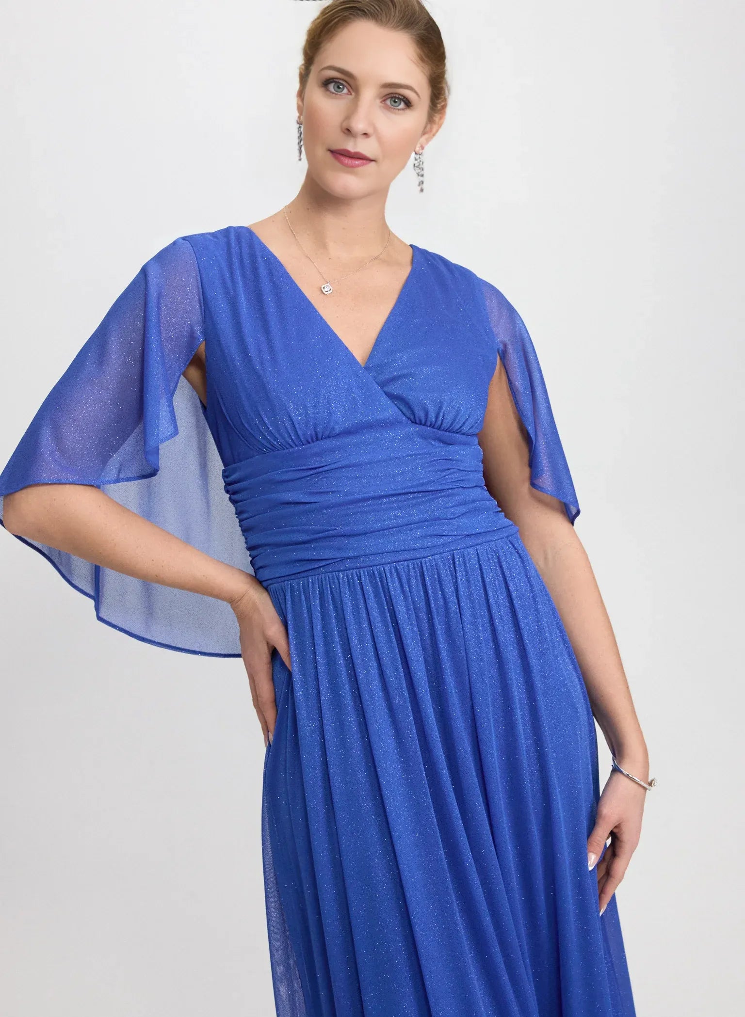 Glittered A-Line V-Neck Mother of the Bride Dress Floor-Length Gown with Capelet