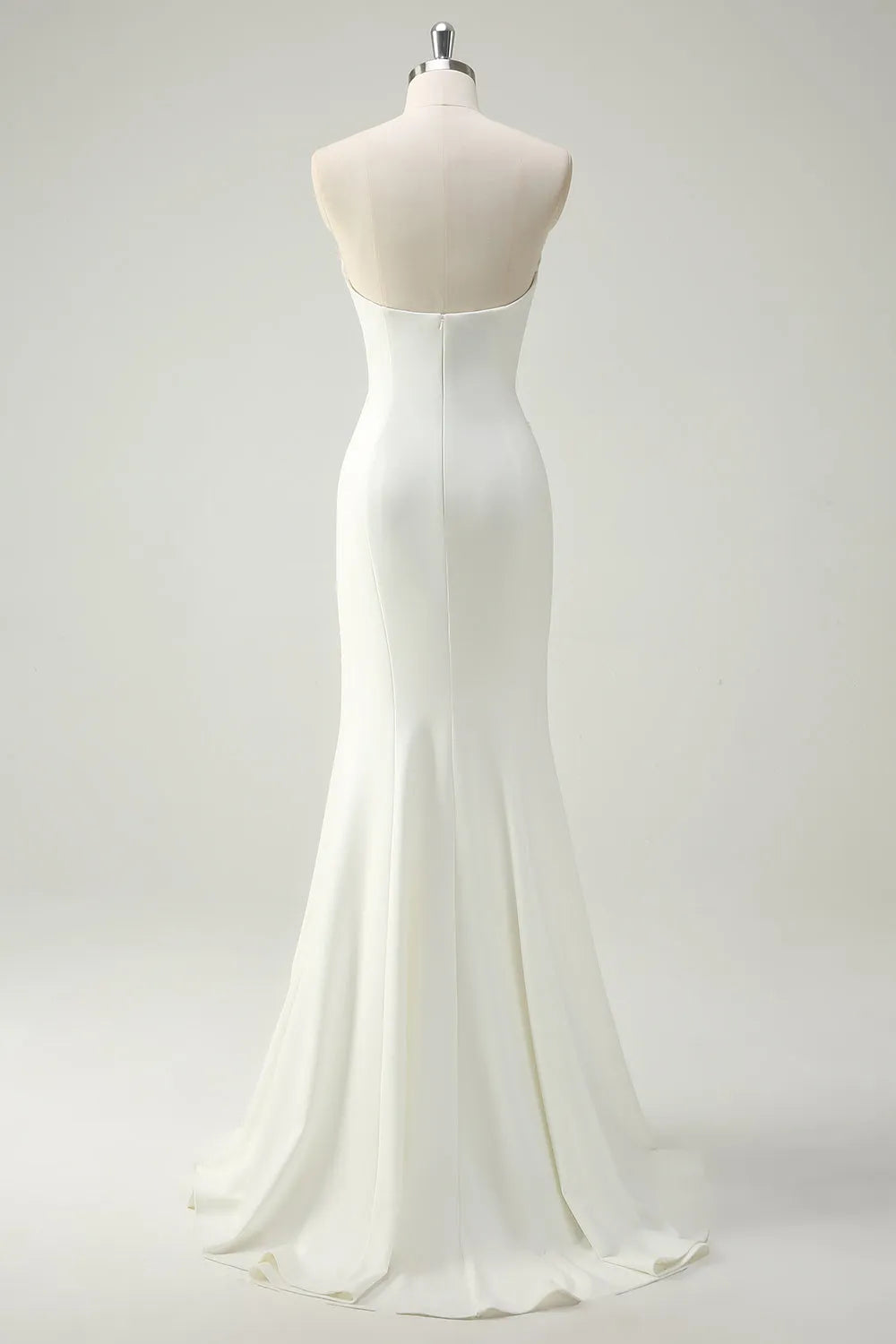 Precioso vestido de fiesta largo sin tirantes de sirena con lentejuelas y apliques