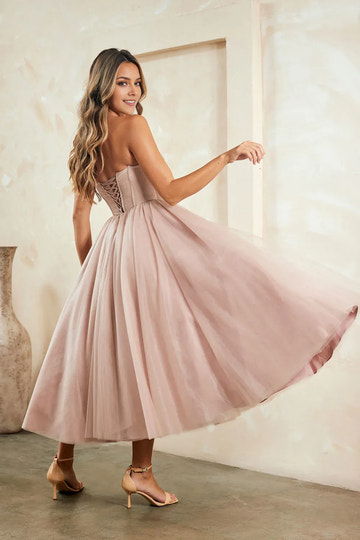 A-line Graceful Formal Corset Sweetheart Tulle Tea-Length Prom Dress