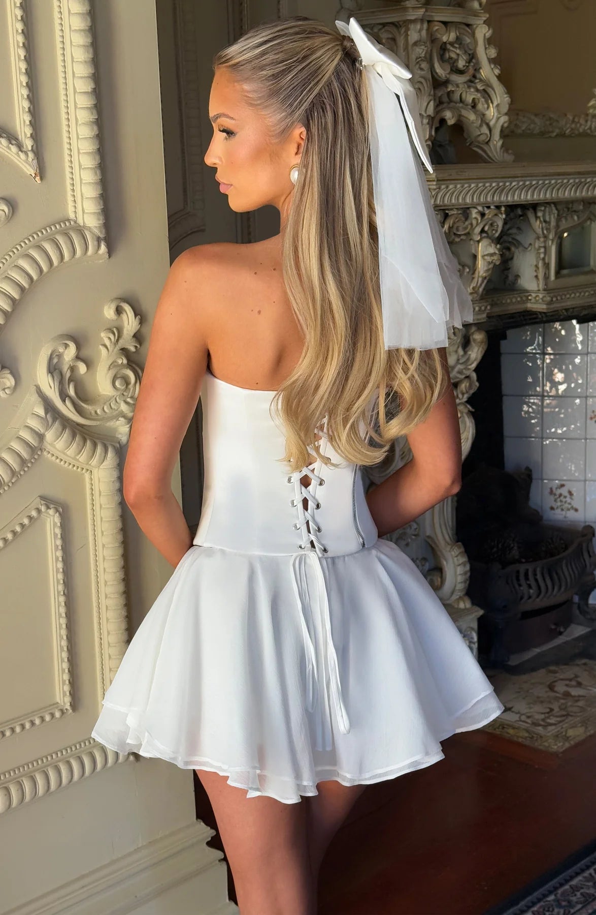 Elegant Fit-and-Flare Strapless Cowl Neck Sleeveless Satin Chiffon Mini Homecoming Dress Lace-Up Party Dress