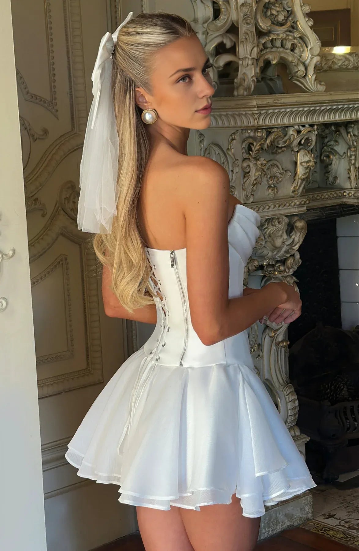 Elegant Fit-and-Flare Strapless Cowl Neck Sleeveless Satin Chiffon Mini Homecoming Dress Lace-Up Party Dress