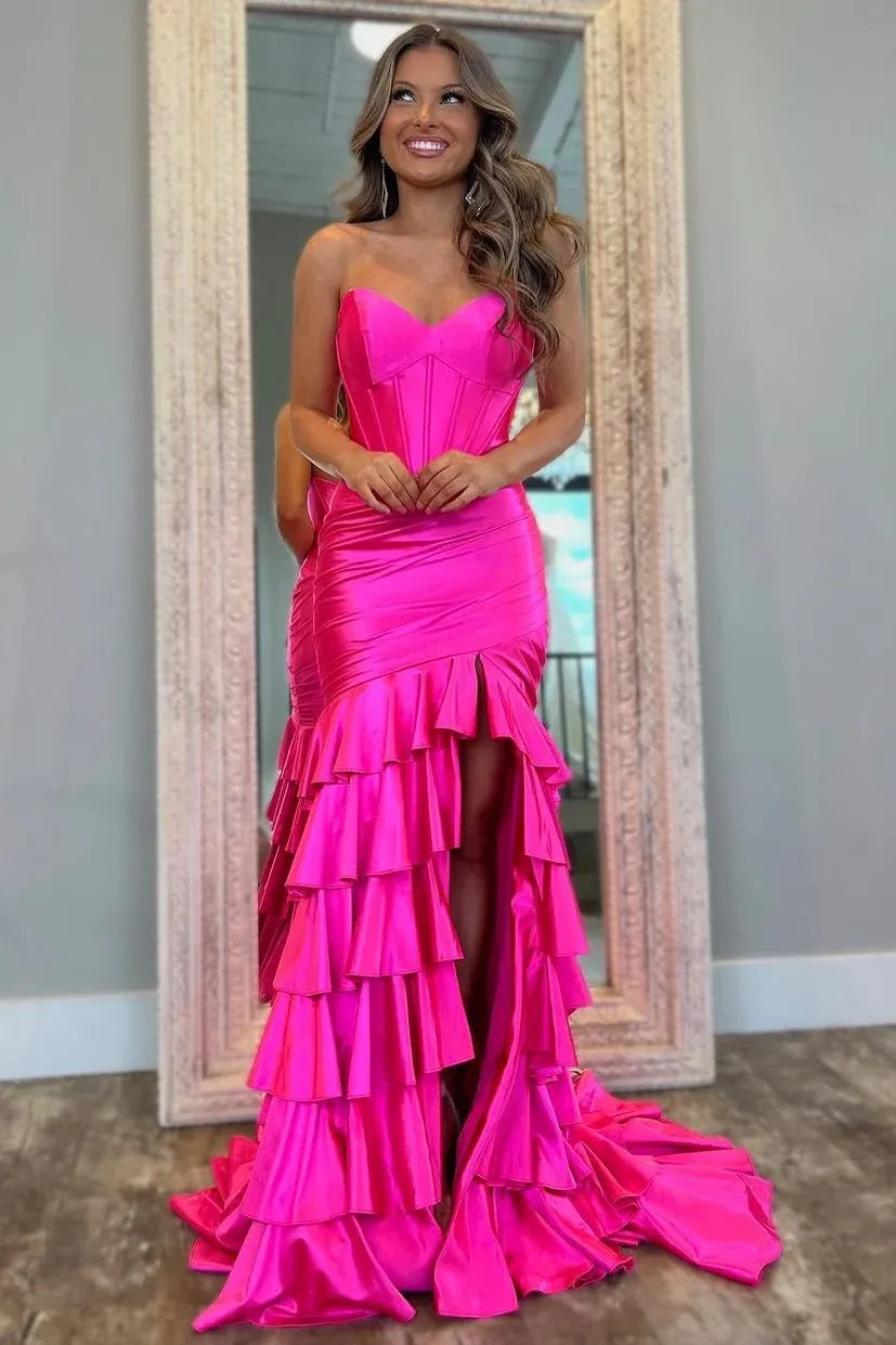 Vestido de Noche Rosa Fucsia de Satén con Corsé sin Tirantes y Abertura Alta, Corte Sirena