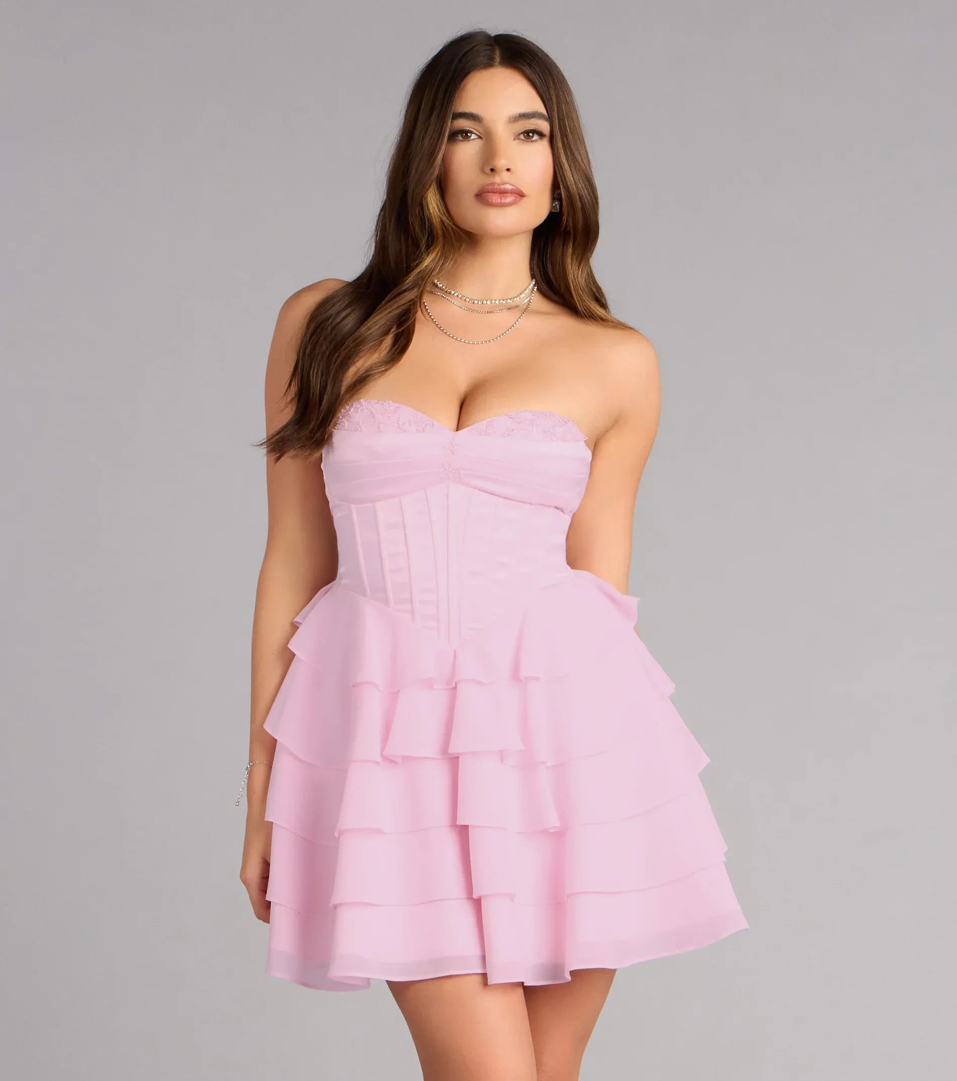 Vestido de cóctel o para regreso a casa mini de corte A con corsé de cordones y volantes, sin tirantes
