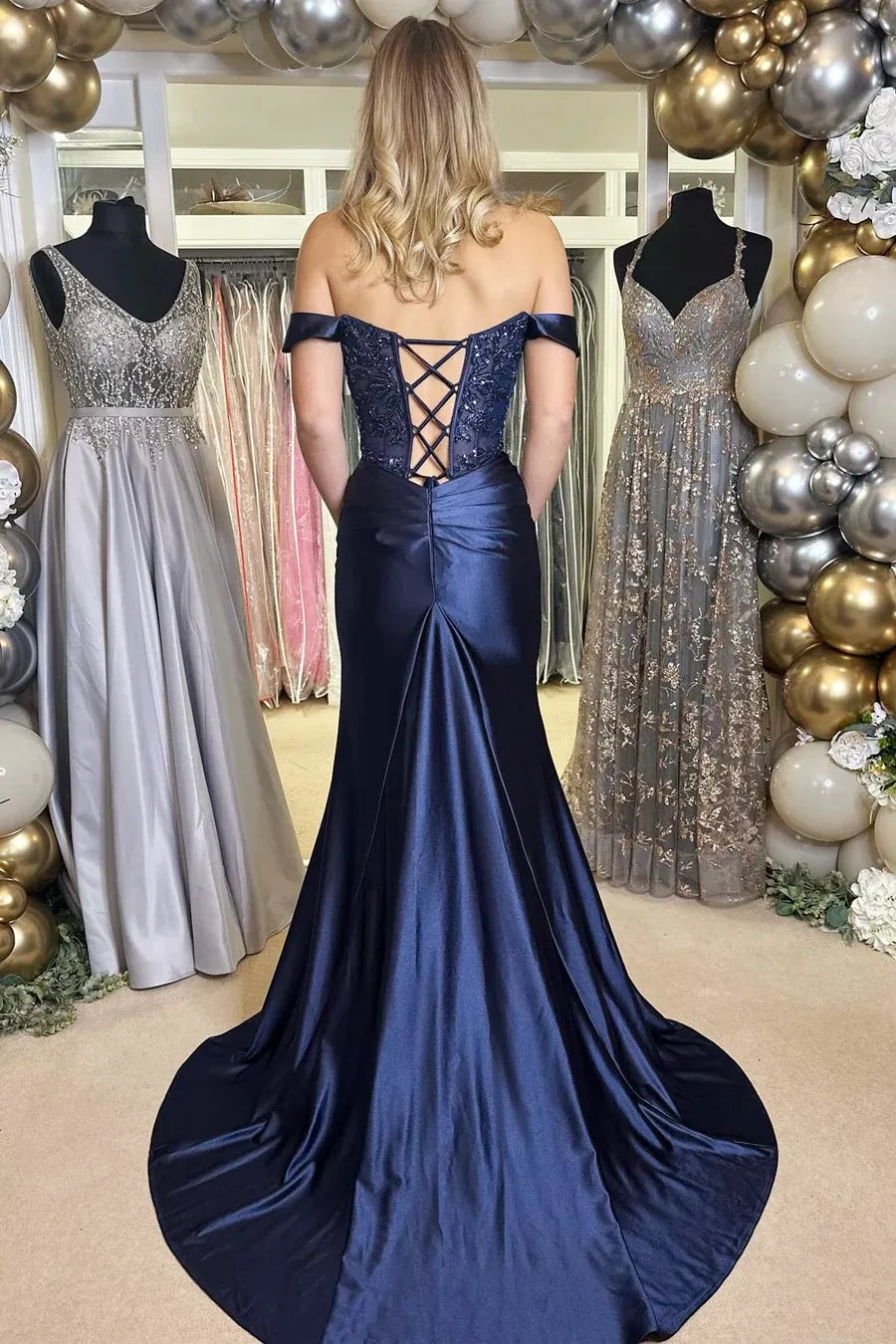 Lace Applique Mermaid Off-Shoulder Sleeveless Lace-Up Floor-Length Prom Gown