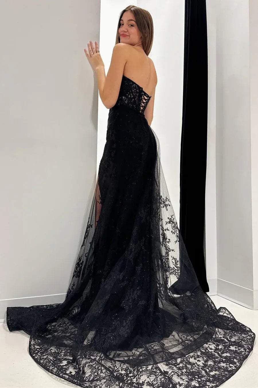 Lace Embellished Mermaid Strapless Sleeveless Lace-Up Floor-Length Prom Gown