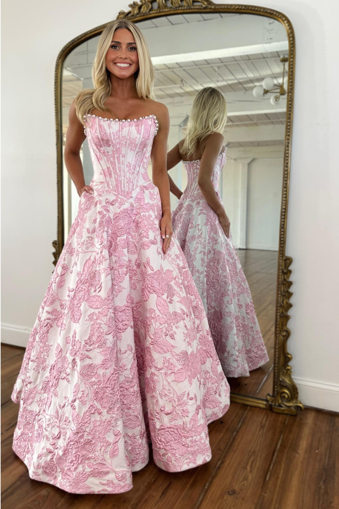 Elegant Sweetheart Neck Jacquard Satin Maxi Dress with Corset Bodice Formal Evening Dress