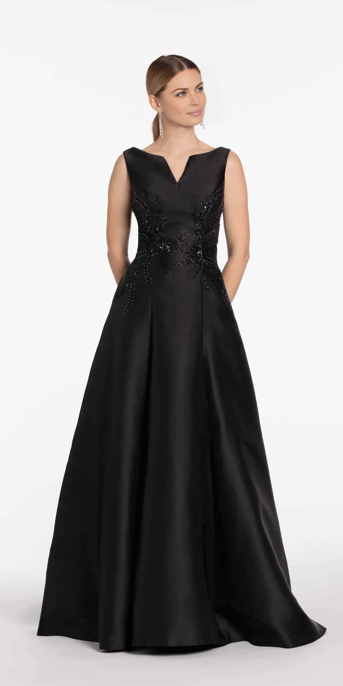 Luxury A-line Notch V Neck Sleeveless Gloss Satin Train Beaded Applique Formal Evening Dress