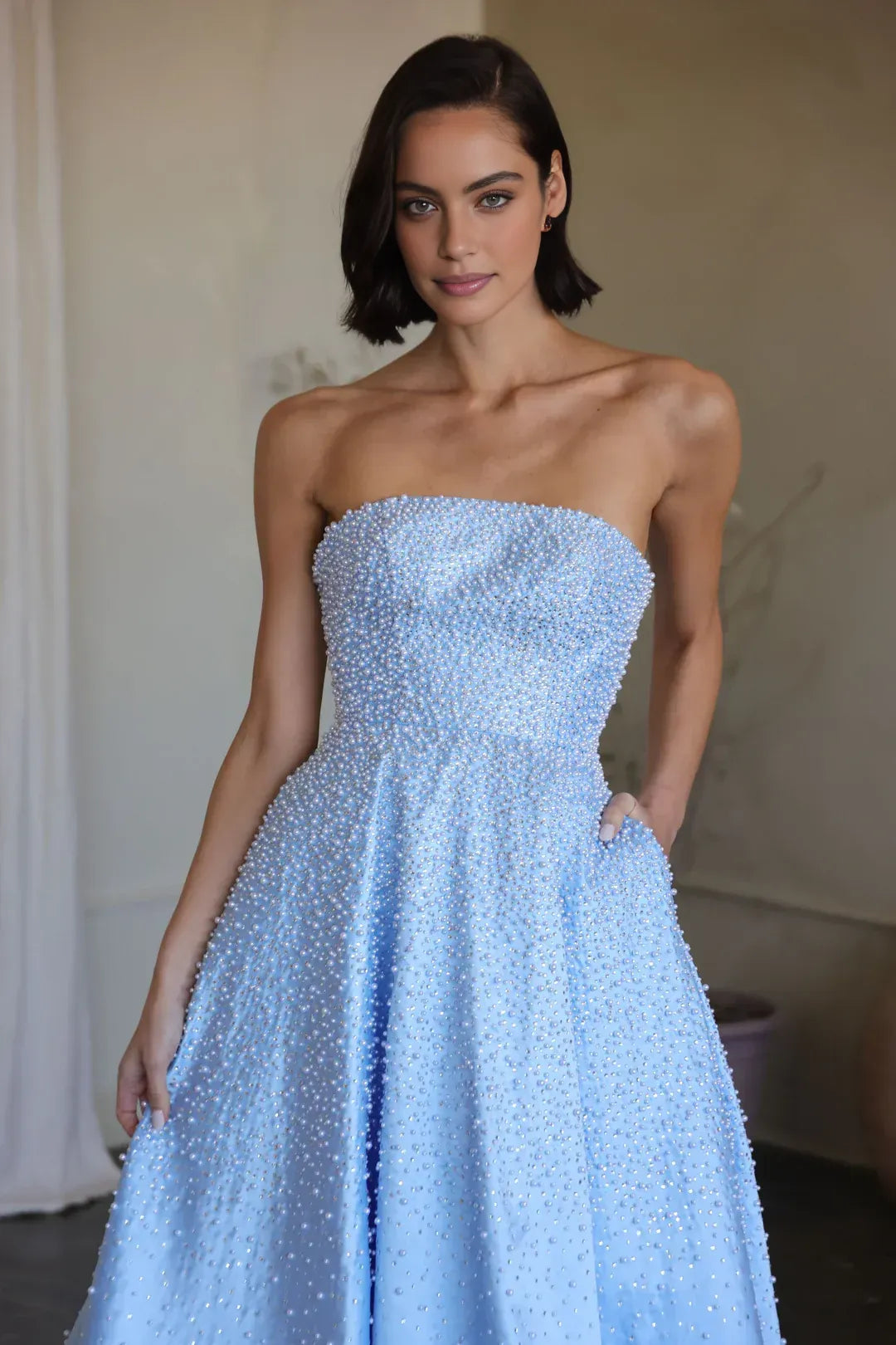 Luxury Ball-Gown Strapless Sleeveless Satin Long-Train Beaded Evening Dress