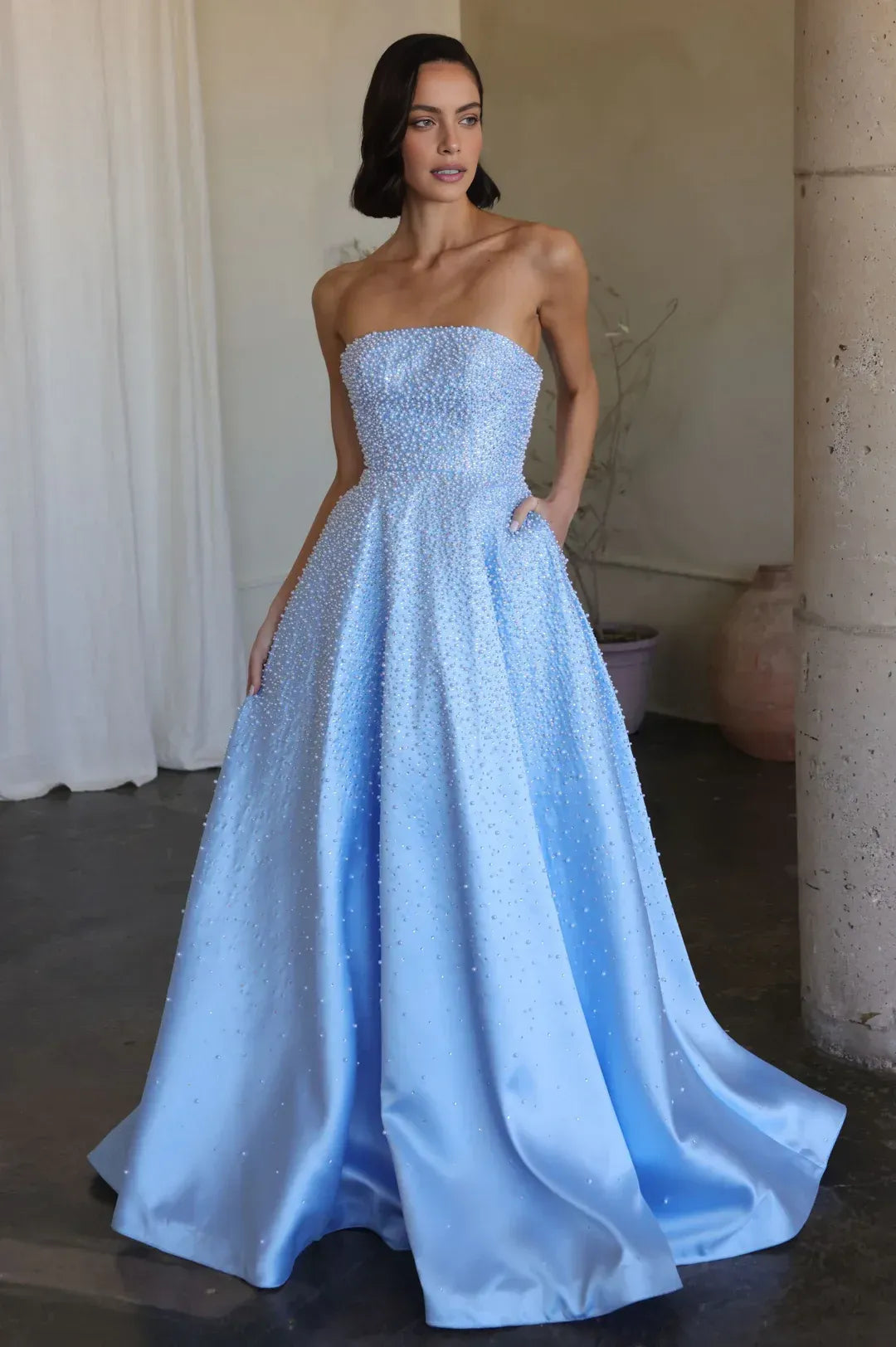 Luxury Ball-Gown Strapless Sleeveless Satin Long-Train Beaded Evening Dress