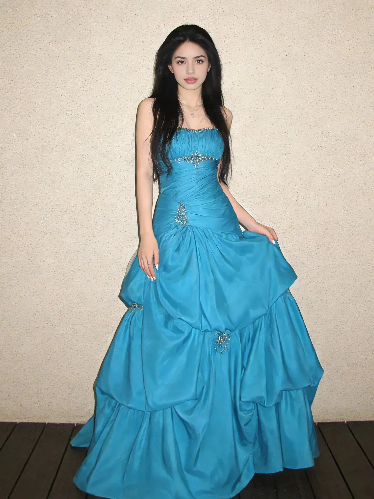 Vestido de fiesta de tafetán de lujo con escote corazón, corte A, sin tirantes, largo hasta el suelo, de satén, con cuentas