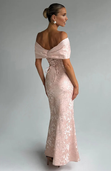 Vestido de noche de sirena de lujo con lazo maxi de jacquard y hombros descubiertos