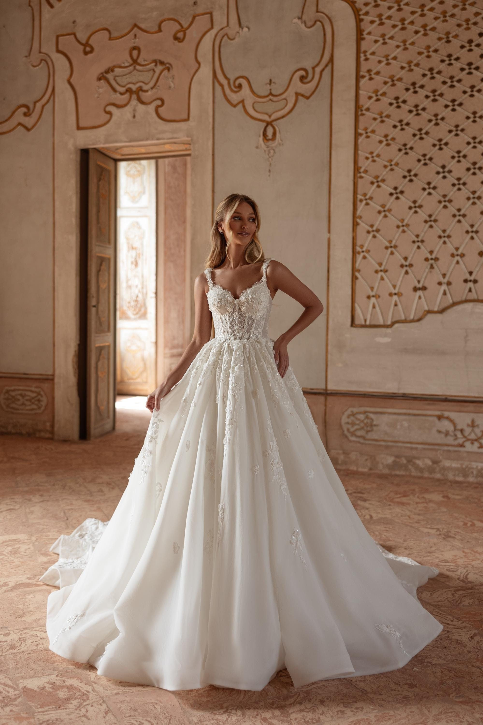 Vedress luxury floral lace ballgown wedding dress v neck spaghetti strap cathedral train church bridal gown