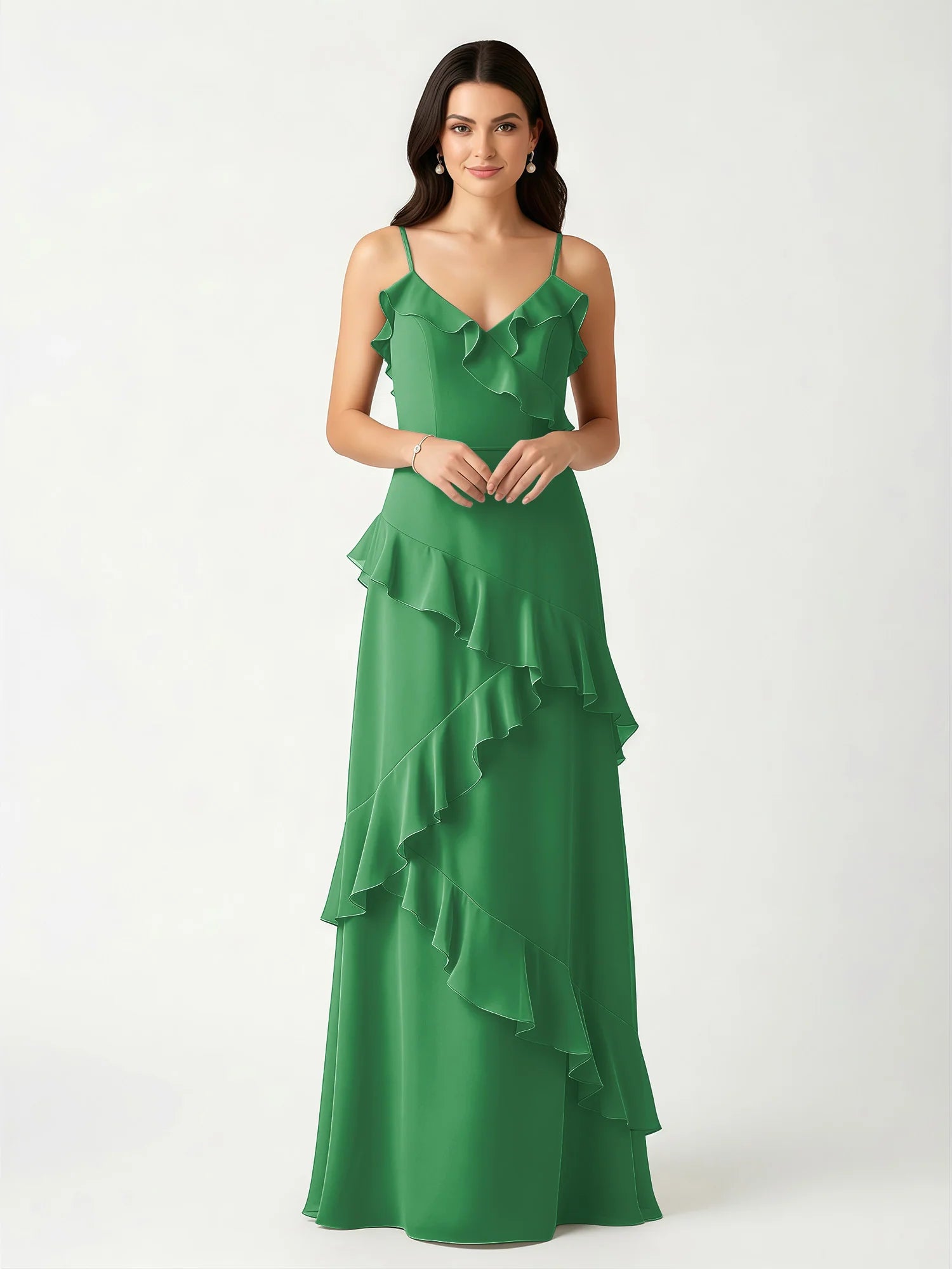 Vestido largo de dama de honor de chifón con cuello de pico, tirantes finos y volantes asimétricos