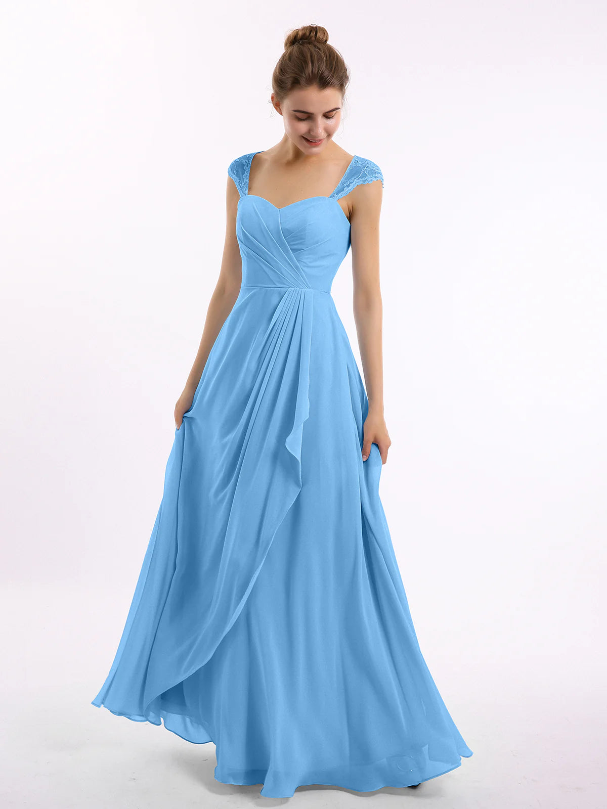 Vestido largo de dama de honor de chifón con escote corazón, encaje en las mangas, espalda descubierta y drapeado, con bolsillos