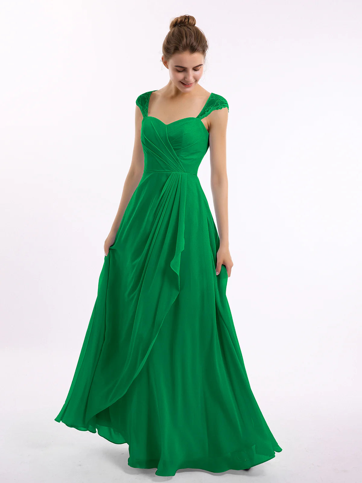 Vestido largo de dama de honor de chifón con escote corazón, encaje en las mangas, espalda descubierta y drapeado, con bolsillos