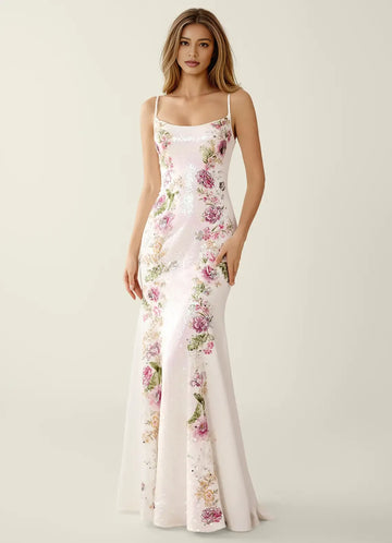 Elegante vestido largo de fiesta estilo sirena con tirantes finos, lentejuelas y bordado floral