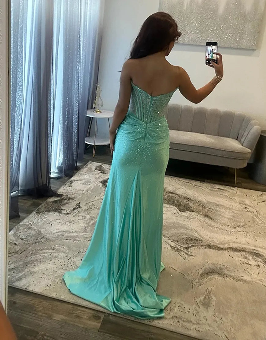 Glamuroso Vestido Largo de Corsé de Sirena con Abertura, sin Tirantes, con Pedrería y Brillante para Fiesta de Graduación