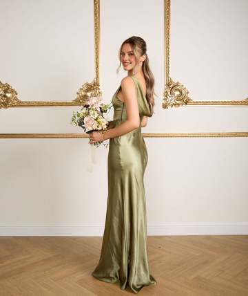 Elegant Mermaid Sleeveless Silk Gown with Low Back Bridesmaid Dress Elegant Sleeveless Party Wedding Guest Dresses