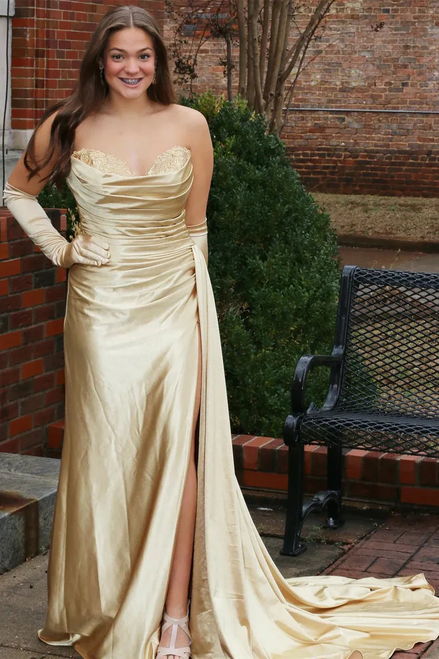 Vestido largo de fiesta de terciopelo azul marino, corte sirena, escote corazón, sin tirantes, sin espalda