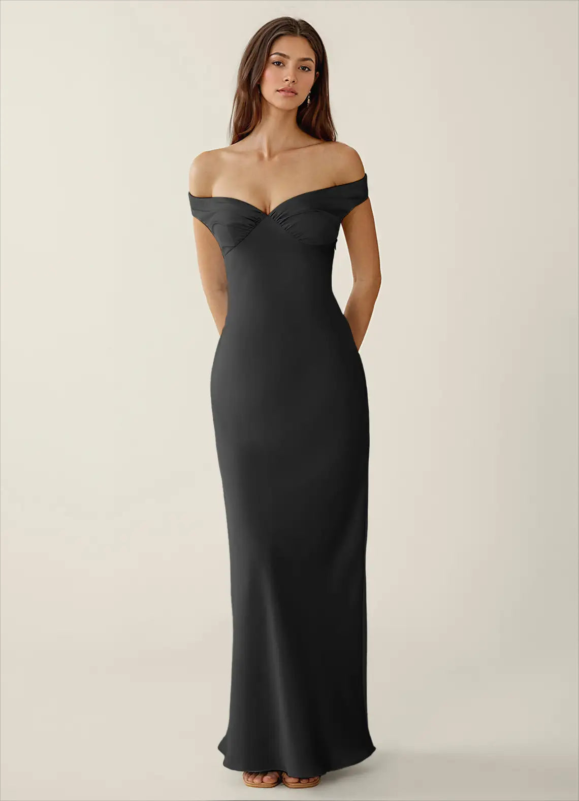 Elegante Vestido Largo de Satén con Hombros Descubiertos y Espalda Abierta para Fiesta de Graduación