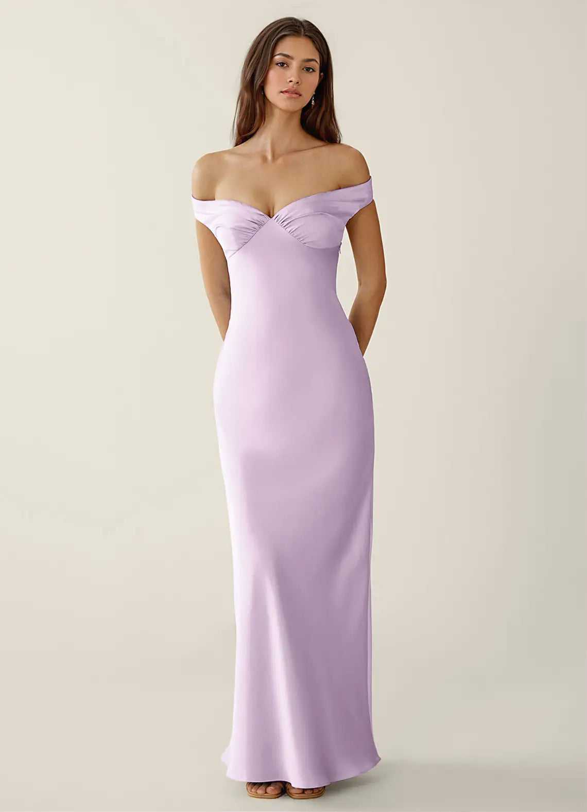 Elegante Vestido Largo de Satén con Hombros Descubiertos y Espalda Abierta para Fiesta de Graduación