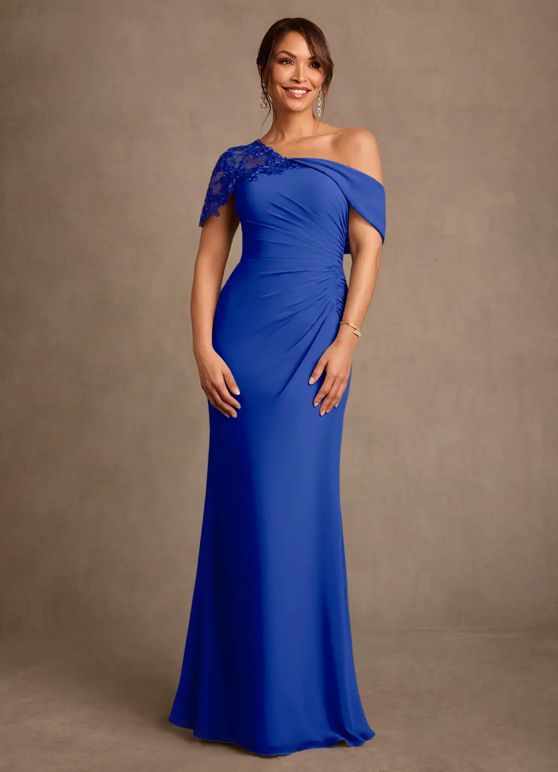 Elegante vestido de noche formal de gasa de encaje hasta el suelo con un hombro tipo vaina para la madre de la novia