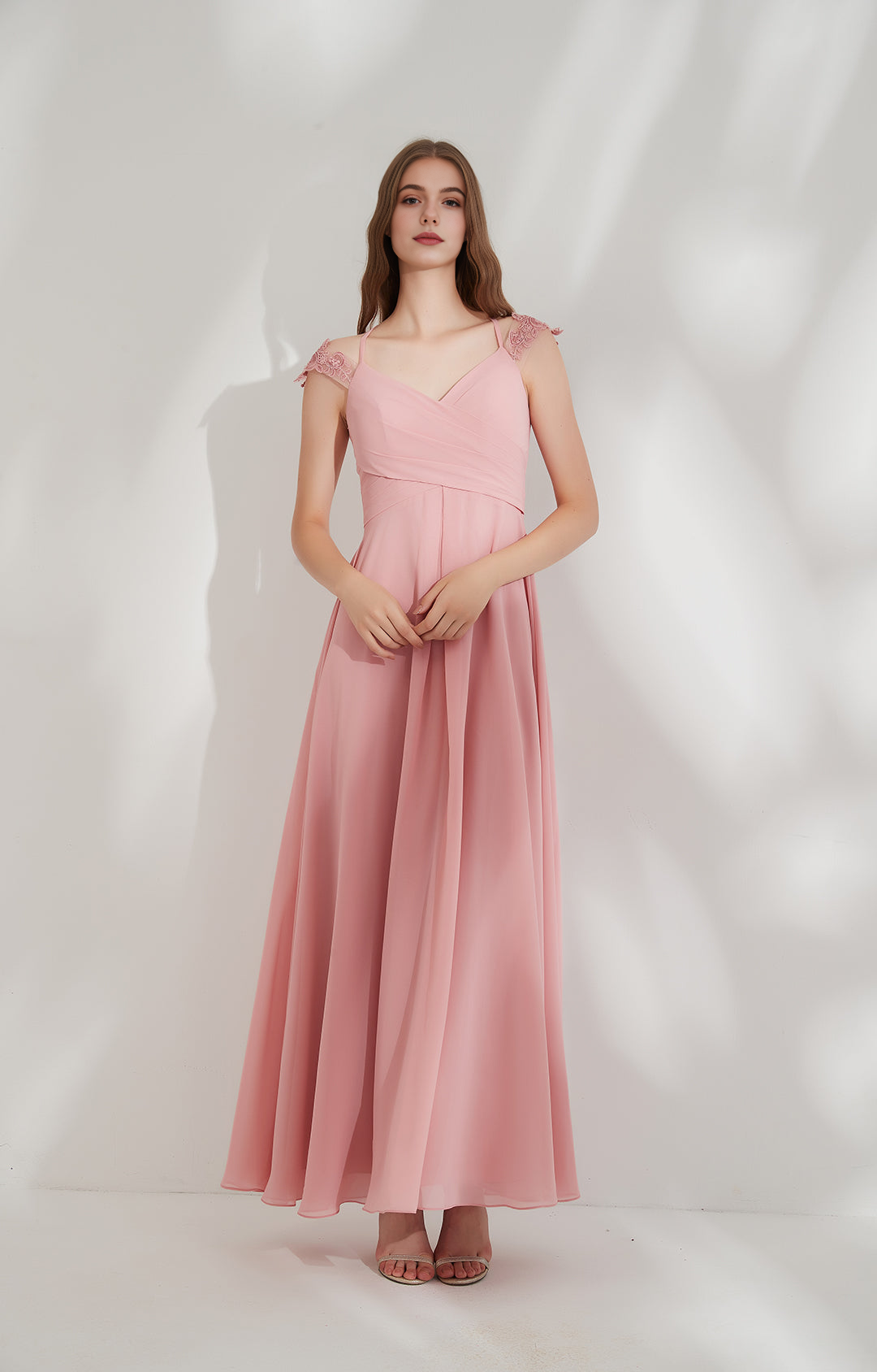 Romantic A-Line V-Neck Lace Spaghetti Straps Open Back Floor-Length Bridesmaid Gown Chiffon Party Wedding Guest Dresses