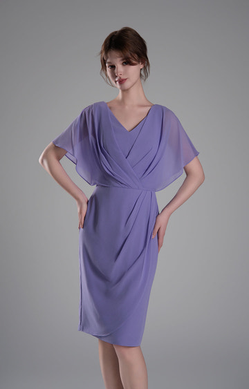 Elegant Chiffon Cocktail Dress V-Neck Pleated Cape Knee-length Flutter Sleeve Wedding Guest Dress with Ruched Waist