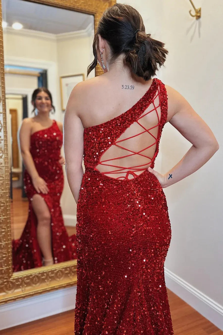 Vestido largo de fiesta de sirena de lentejuelas rojas con un hombro, sin mangas y sin espalda