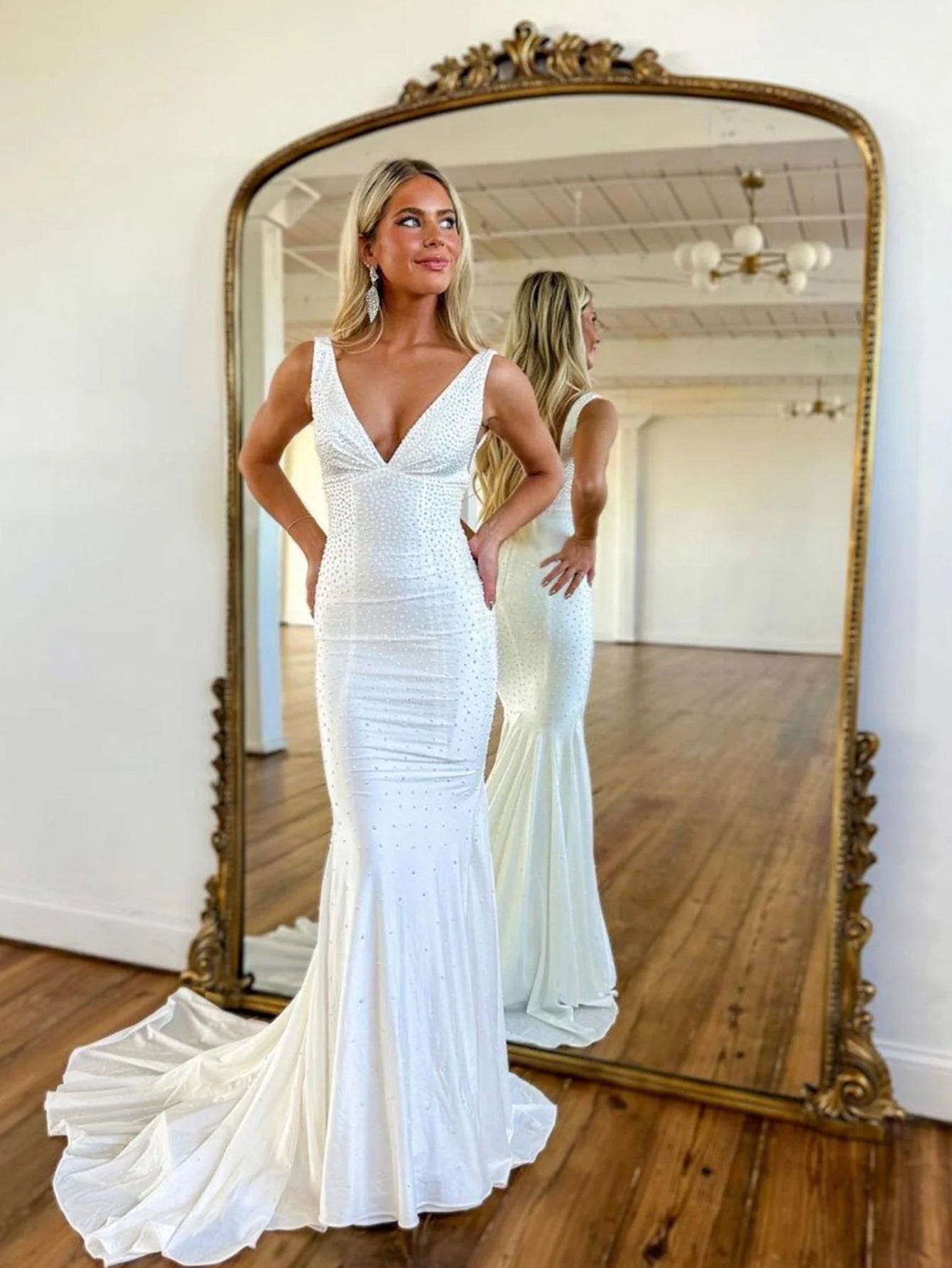 Mermaid Deep V-Neck Beaded Satin Backless Long Evening Dress