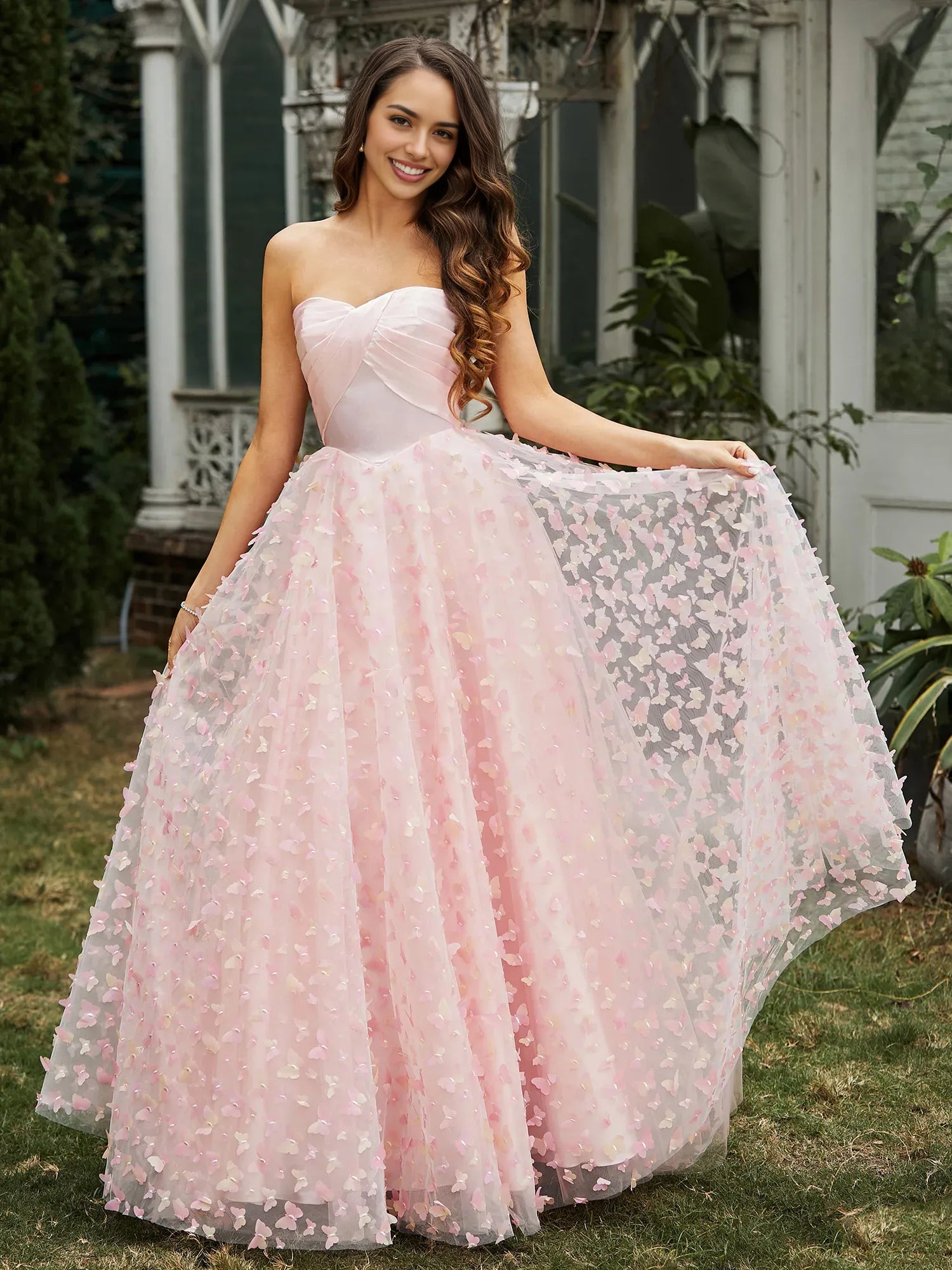 Romantic A-Line Strapless Sweetheart Tulle Butterflies Appliqued Ball Gown Formal Prom Dress