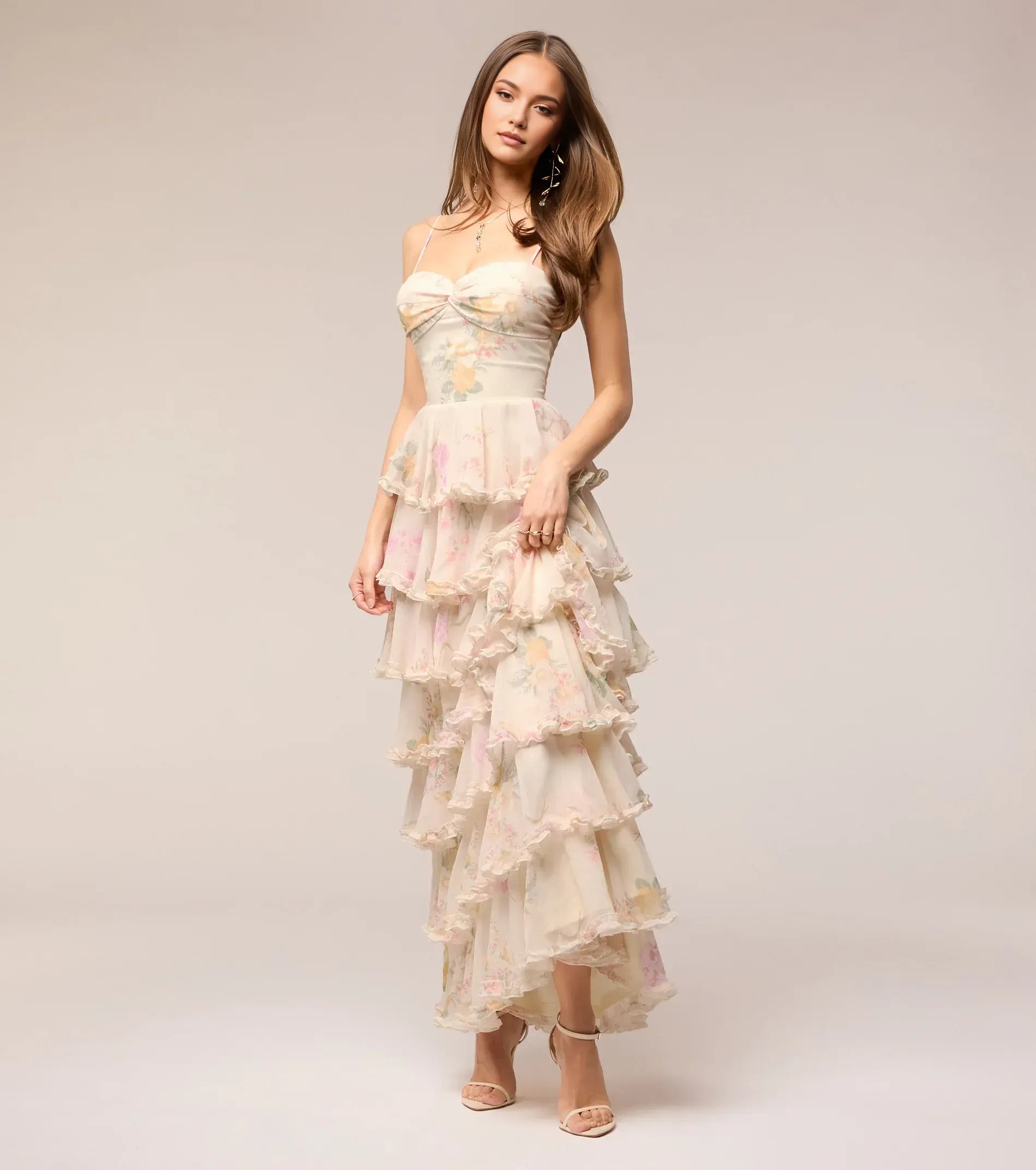 Romantic A-Line Sweetheart Sleeveless Chiffon Maxi Tiered Ruffled Prom Dress Lace-Up Garden Party Dress