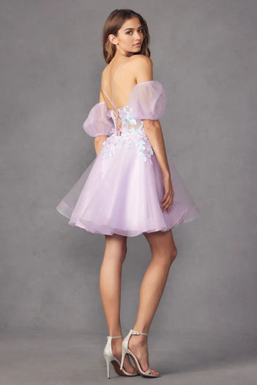 Romantic A-Line V-Neck Puff-Sleeve Tulle Short Lace-Up Homecoming Dress